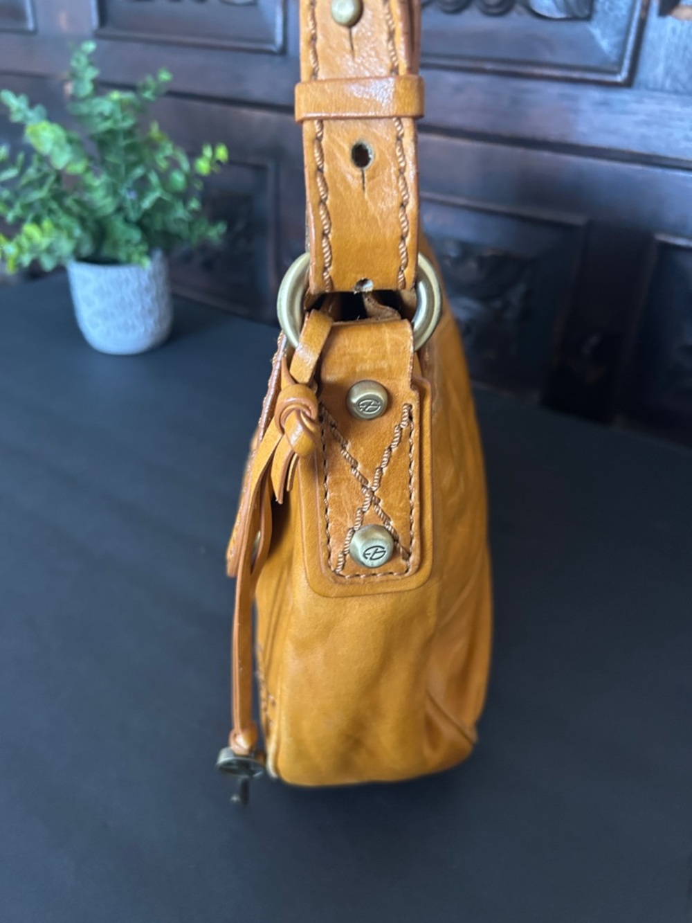 Francesco Biasia Mustard Leather Crossbody with Gold-Tone Turn Lock - Picture 6 of 17